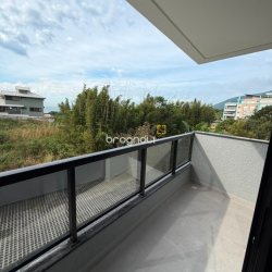 Apartamento com 64m², 2 quartos (sendo 1 suíte), 1 garagem, no bairro Santinho em Florianópolis