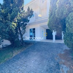 Casa com 119m², 3 quartos (sendo 1 suíte), 1 garagem, no bairro Campeche em Florianópolis