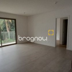 Apartamento com 101m², 2 quartos (sendo 2 suítes), 2 garagens, no bairro João Paulo em Florianópolis