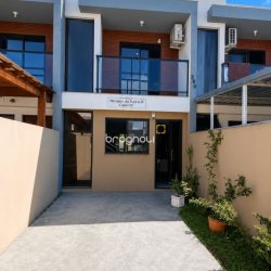 Casa com 68m², 2 quartos, 2 garagens, no bairro Sertão do Maruim em São José