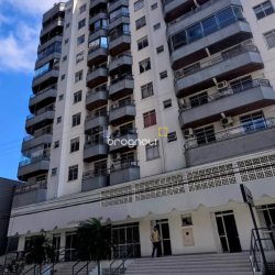 Apartamento com 111m², 3 quartos (sendo 1 suíte), 1 garagem, no bairro Kobrasol em São José