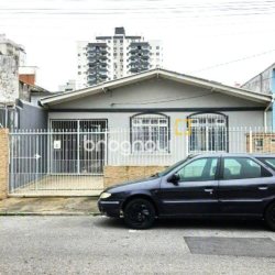 Casa com 121m², 3 quartos, 1 garagem, no bairro Estreito em Florianópolis