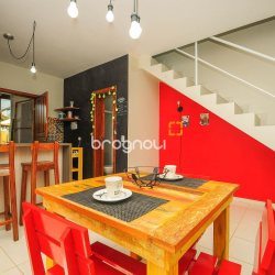 Casa com 102m², 3 quartos (sendo 1 suíte), 1 garagem, no bairro Rio Vermelho em Florianópolis