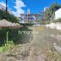 Terreno com 450m², no bairro Jurerê em Florianópolis