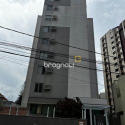 Apartamento com 55m², 2 quartos, no bairro Centro em Florianópolis