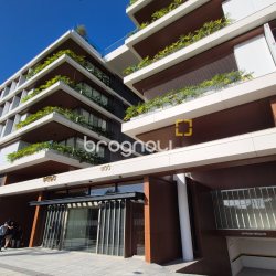 Apartamento com 151m², 3 quartos (sendo 3 suítes), 2 garagens, no bairro Jurerê Internacional em Florianópolis