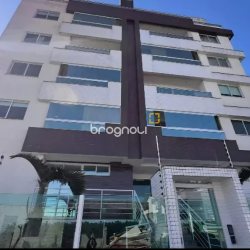 Apartamento com 66m², 2 quartos (sendo 1 suíte), 2 garagens, no bairro Pagani em Palhoça