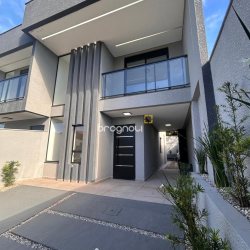 Casa com 134m², 3 quartos (sendo 1 suíte), 2 garagens, no bairro Ingleses em Florianópolis