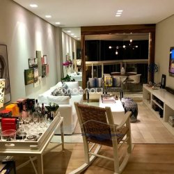 Apartamento com 128m², 3 quartos (sendo 3 suítes), 2 garagens, no bairro Jurerê em Florianópolis