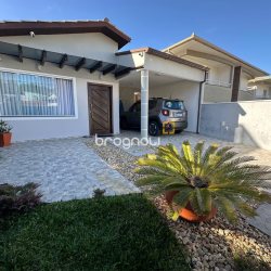 Casa com 148m², 3 quartos (sendo 1 suíte), 1 garagem, no bairro Ingleses em Florianópolis