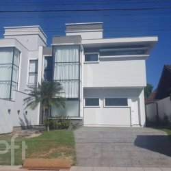 Casa Residencial com 194m², 3 quartos, 4 garagens, no bairro Lagoa da Conceição em Florianópolis