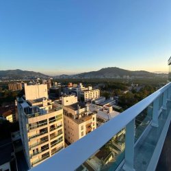 Apartamentos com 13066m², 1 quarto, 1 suíte, 2 garagens, no bairro Itacorubi em Florianópolis
