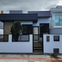 Casa Residencial com 76m², 3 quartos, 1 suíte, 3 garagens, no bairro Bela Vista em Palhoça