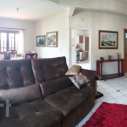 Casa Residencial com 280m², 4 quartos, 1 suíte, no bairro Jardim Atlântico em Florianópolis