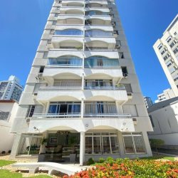Apartamentos com 360m², 6 quartos, 3 suítes, 3 garagens, no bairro Centro em Florianópolis