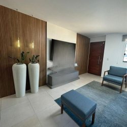 Casa Residencial com 107m², 3 quartos, 1 suíte, 2 garagens, no bairro São João do Rio Vermelho em Florianópolis