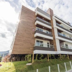 Apartamentos com 51m², 1 quarto, 1 garagem, no bairro Itacorubi em Florianópolis