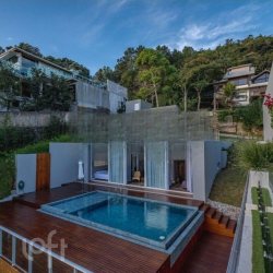 Casa Residencial com 660m², 5 quartos, 4 suítes, 4 garagens, no bairro Sambaqui em Florianópolis