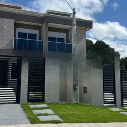 Casa Residencial com 157m², 3 quartos, 1 suíte, 3 garagens, no bairro São João do Rio Vermelho em Florianópolis