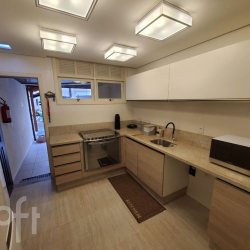 Casa Residencial com 160m², 4 quartos, 2 suítes, no bairro Ponta das Canas em Florianópolis