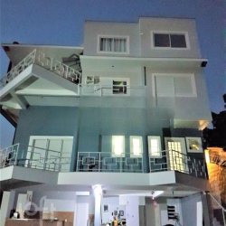 Casa Residencial com 510m², 6 quartos, 3 suítes, 2 garagens, no bairro João Paulo em Florianópolis