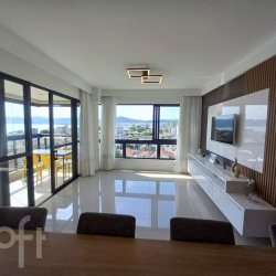 Apartamentos com 93m², 3 quartos, 1 suíte, 2 garagens, no bairro Balneário em Florianópolis