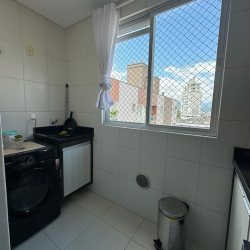 Apartamentos com 648m², 2 quartos, 1 suíte, 1 garagem, no bairro Centro em Palhoça