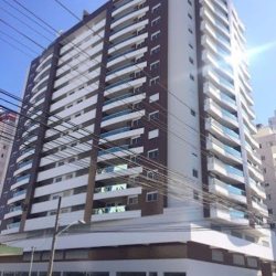 Apartamentos com 10135m², 3 quartos, 1 suíte, no bairro Campinas em São José