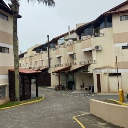 Casa Residencial com 129m², 3 quartos, 1 suíte, 1 garagem, no bairro Ponta das Canas em Florianópolis