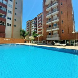 Apartamentos com 12121m², 3 quartos, 1 suíte, 2 garagens, no bairro Córrego Grande em Florianópolis