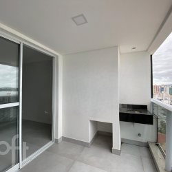 Apartamentos com 92m², 3 quartos, 1 suíte, 2 garagens, no bairro Kobrasol em São José