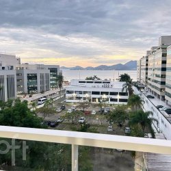 Apartamentos com 65m², 3 quartos, 1 suíte, 2 garagens, no bairro Agronômica em Florianópolis