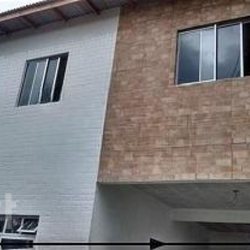 Casa Residencial com 133m², 10 quartos, no bairro Tapera da Base em Florianópolis