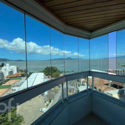 Apartamentos com 119m², 3 quartos, 1 suíte, 1 garagem, no bairro Coqueiros em Florianópolis
