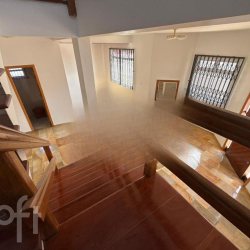 Casa Residencial com 305m², 4 quartos, 1 suíte, no bairro Ponte do Imaruim em Palhoça