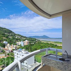 Apartamentos com 6929m², 2 quartos, 1 suíte, 1 garagem, no bairro Pantanal em Florianópolis