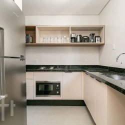 Apartamentos com 53m², 1 quarto, 1 suíte, 1 garagem, no bairro Cachoeira do bom Jesus em Florianópolis