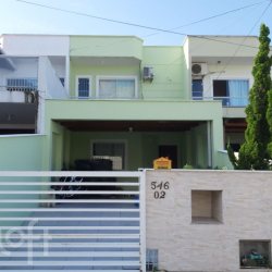 Casa Residencial com 632m², 2 quartos, 2 garagens, no bairro Serraria em São José