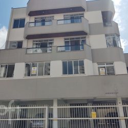 Apartamentos com 84m², 3 quartos, 1 suíte, 1 garagem, no bairro Trindade em Florianópolis