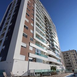 Apartamentos com 93m², 3 quartos, 1 suíte, 2 garagens, no bairro Barreiros em São José