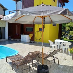 Casa Residencial com 260m², 2 quartos, 1 suíte, no bairro São João do Rio Vermelho em Florianópolis