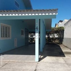 Casa Residencial com 200m², 6 quartos, 3 garagens, no bairro Daniela em Florianópolis