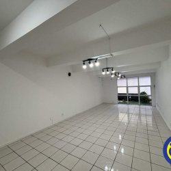 Sala com 39m², no bairro Centro em Florianópolis