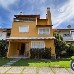 Casa com 152m², 3 quartos, 2 suítes, 2 garagens, no bairro Cachoeira do Bom Jesus em Florianópolis