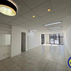 Sala com 48m², 1 garagem, no bairro Centro em Florianópolis