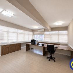 Sala com 86m², no bairro Centro em Florianópolis