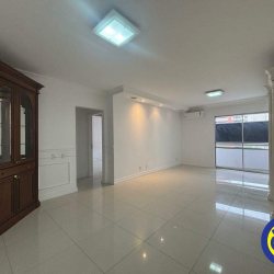 Apartamento com 113m², 3 quartos (sendo 1 suíte), 1 garagem, no bairro Centro em Florianópolis
