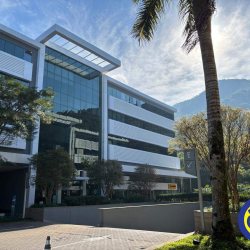Salas/Conjuntos com 60m², no bairro Saco Grande em Florianópolis