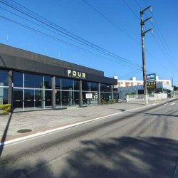 Loja com 750m², 12 garagens, no bairro Capoeiras em Florianópolis