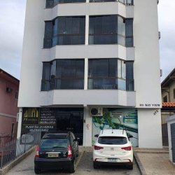 Apartamento com 69m², 2 quartos, 1 garagem, no bairro Praia Comprida em São José